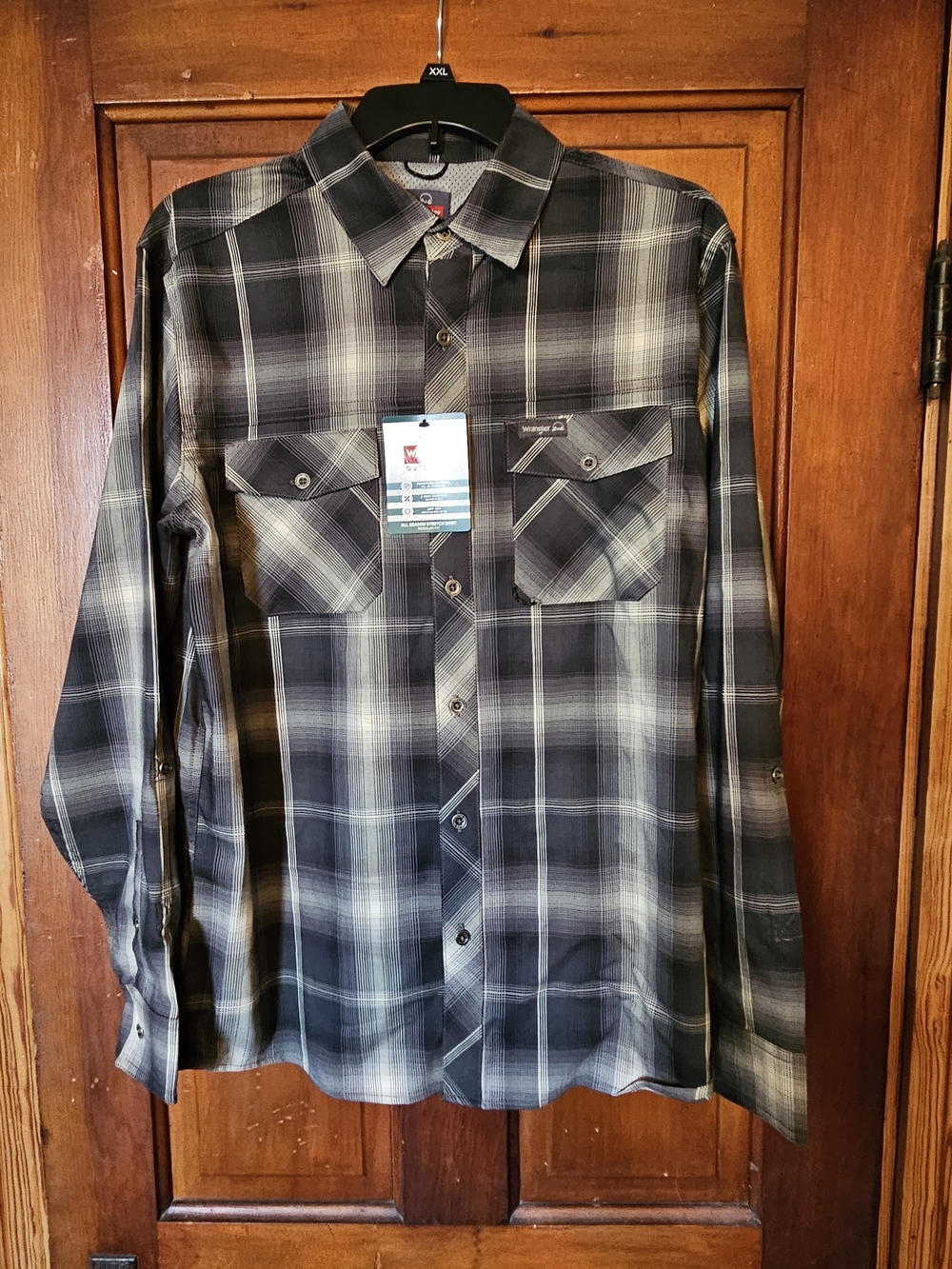 Wrangler Black & Charcoal Plaid Button-Down Shirt